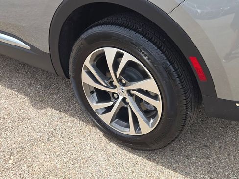 Used 2023 Buick Envision Essence image 15