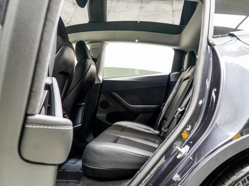 Used 2024 Tesla Model Y Performance image 33