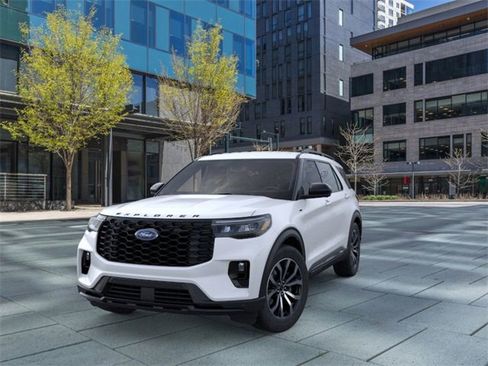 New 2026 Ford Explorer ST-Line image 2
