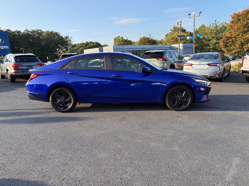 Used 2023 Hyundai Elantra SEL FWD image 8