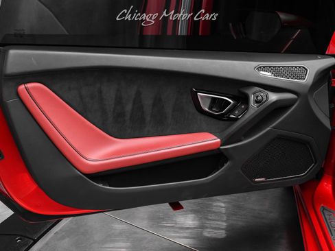 Used 2020 Lamborghini Huracan EVO image 26