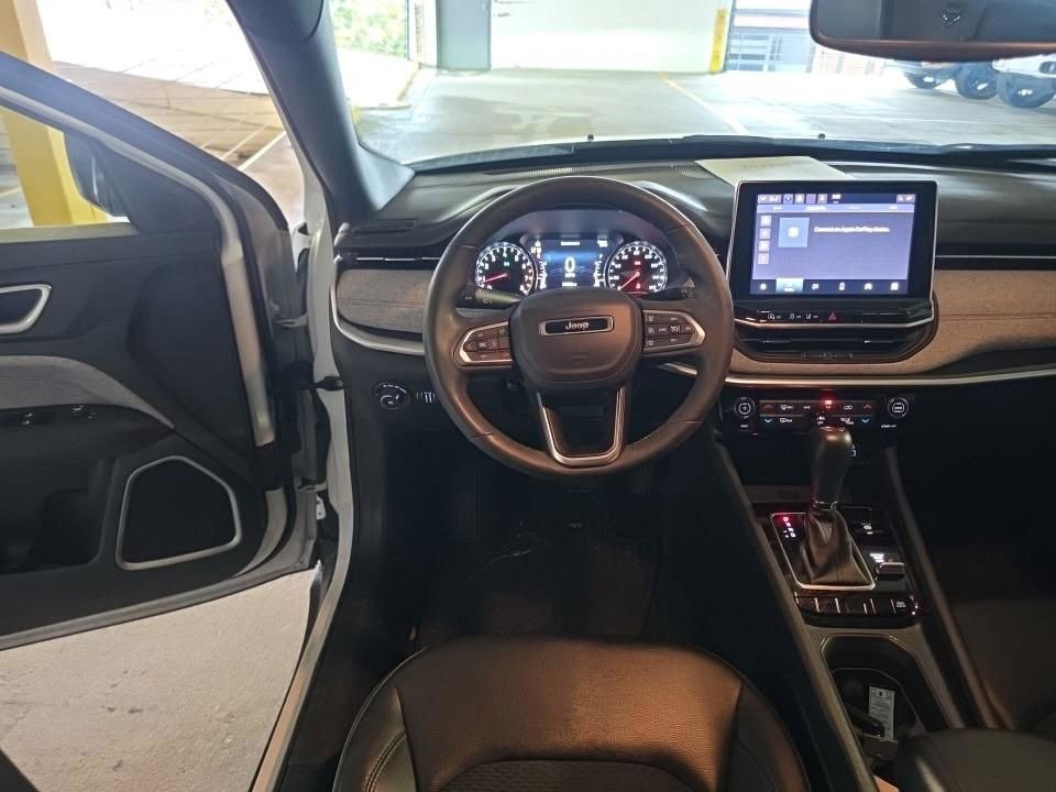 Used 2023 Jeep Compass Latitude w/ Convenience Group AWD/4WD image 7