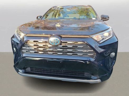 Used 2020 Toyota RAV4 XSE AWD/4WD image 2