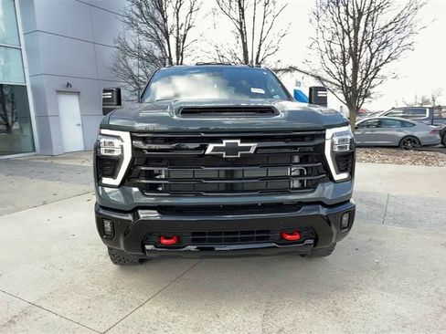 Used 2025 Chevrolet Silverado 3500 LTZ w/ LTZ Plus Package image 3