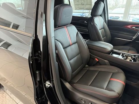 New 2026 Chevrolet Traverse RS image 21