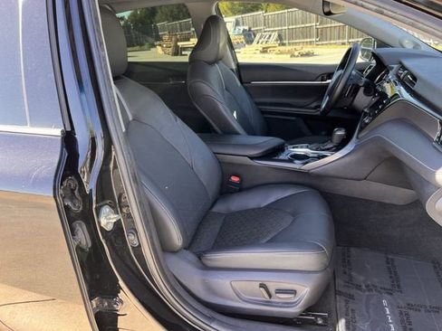 Used 2020 Toyota Camry XSE image 25