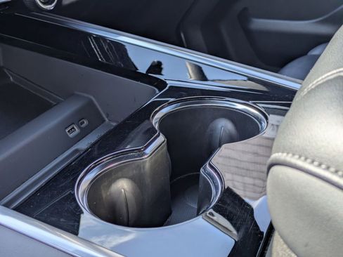 Used 2025 Chevrolet Tahoe LT image 18