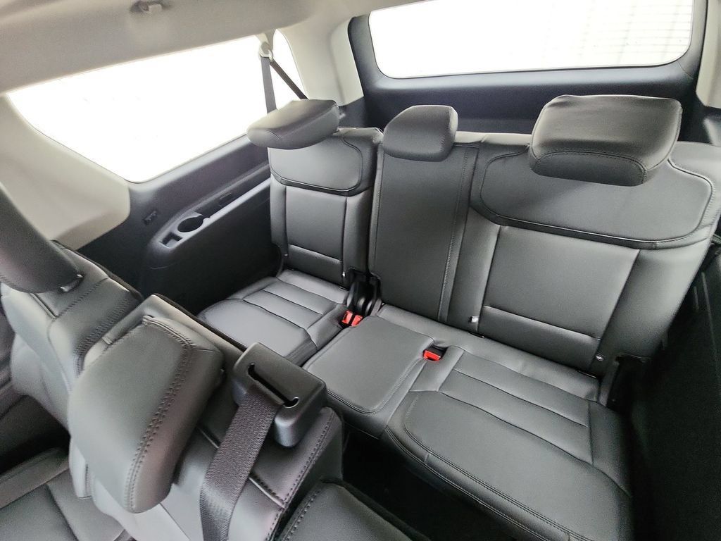 New 2027 Ford Expedition Max Active RWD image 27