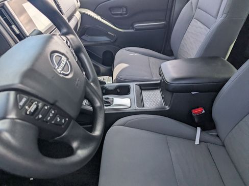 Used 2025 Nissan Frontier S RWD image 17