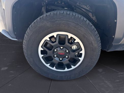 Used 2025 Toyota Tacoma TRD Off-Road AWD/4WD image 14