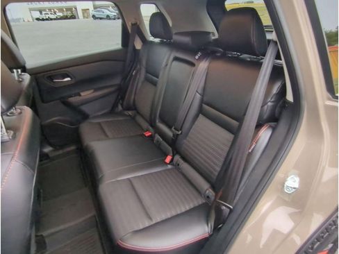 Used 2025 Nissan Rogue SV image 23