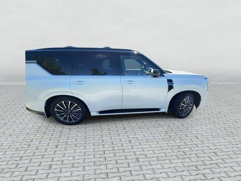 Certified 2025 Nissan Armada Platinum Reserve AWD/4WD image 9