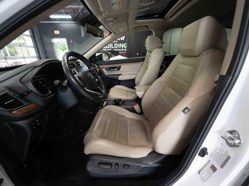 Used 2020 Honda CR-V Touring image 9