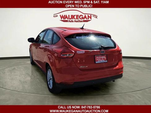 Used 2015 Ford Focus SE FWD image 4