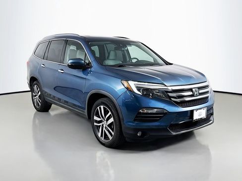 Used 2017 Honda Pilot Elite image 3