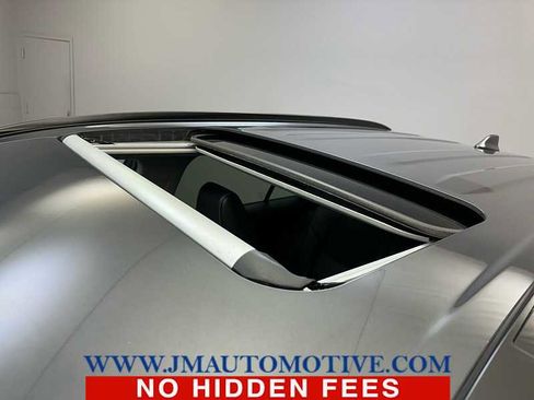 Used 2021 Toyota RAV4 Limited image 11