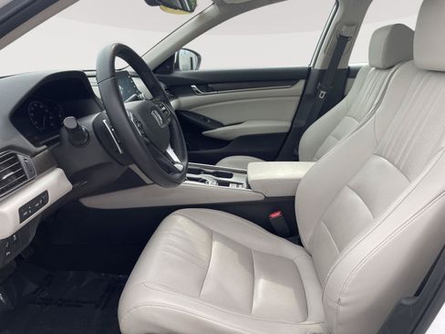 Used 2018 Honda Accord Touring image 21