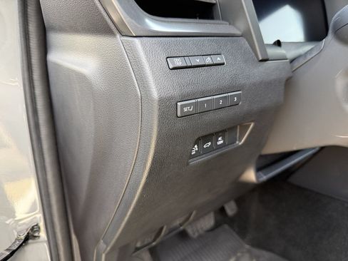 Used 2024 Lexus GX 550 w/ Accessory Package (31) AWD/4WD image 12