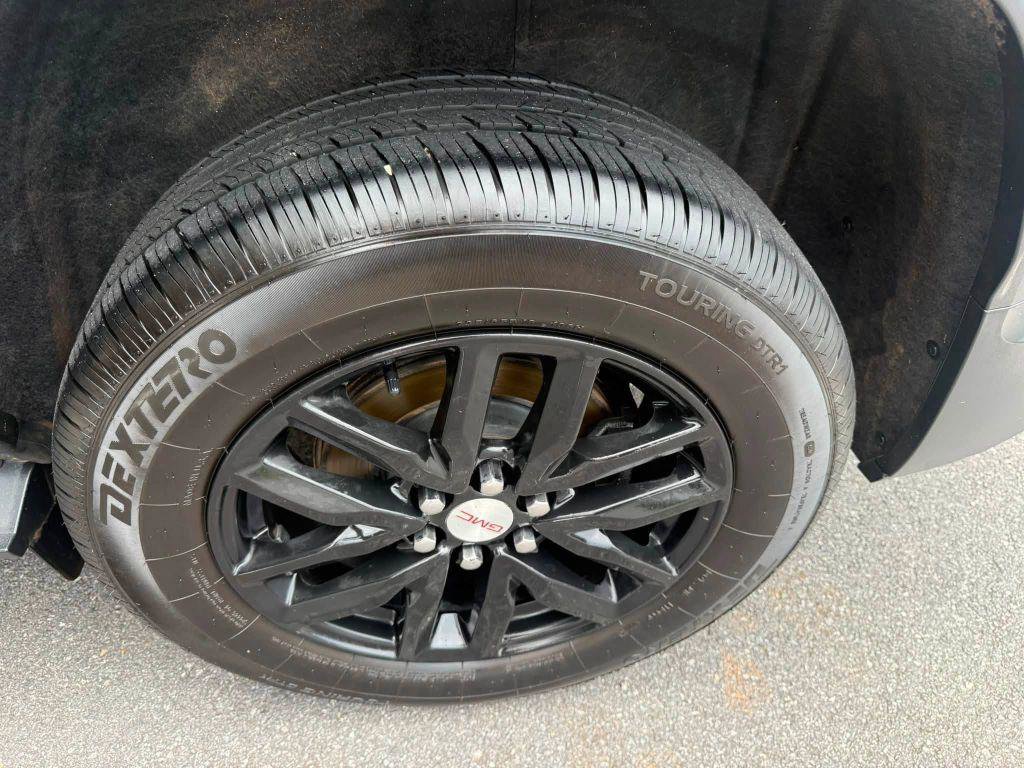Used 2019 GMC Acadia SLT FWD image 35
