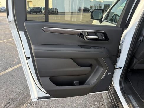 New 2026 Chevrolet Suburban LT w/ Comfort Package image 22