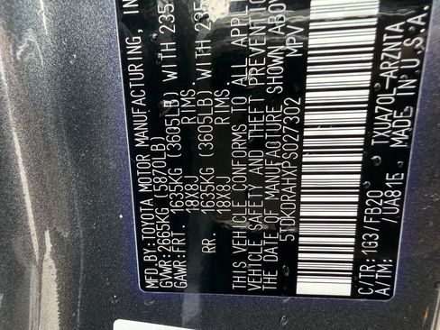 Used 2023 Toyota Highlander L image 36