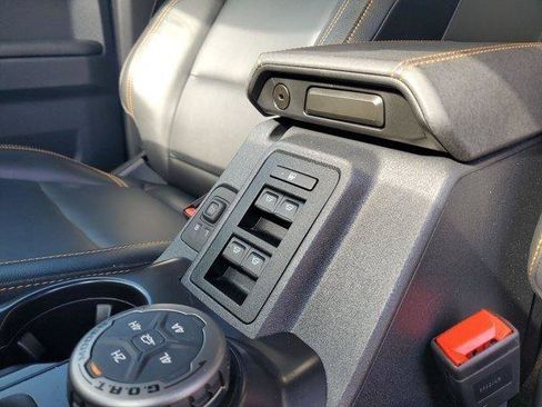 Used 2024 Ford Bronco Badlands AWD/4WD image 14