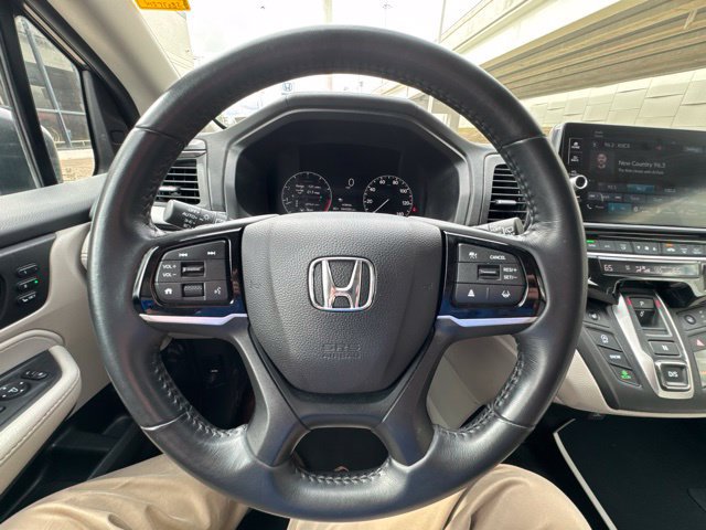 Used 2025 Honda Odyssey EX-L image 16