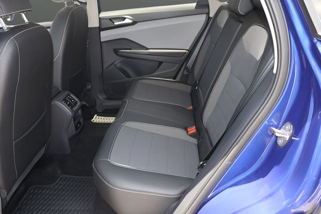 Certified 2023 Volkswagen Taos SE FWD image 13