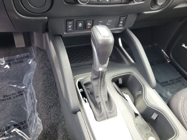 Used 2025 Nissan Frontier SV w/ SV Convenience Package RWD image 31