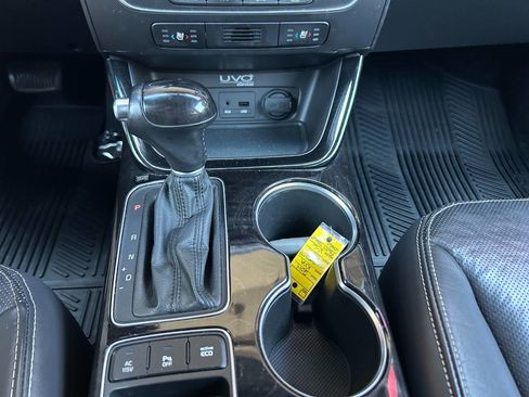 Used 2014 Kia Sorento SX w/ 3rd Row Package AWD/4WD image 11