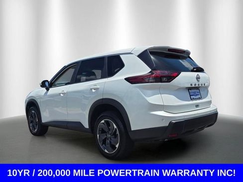Used 2025 Nissan Rogue SV FWD image 3