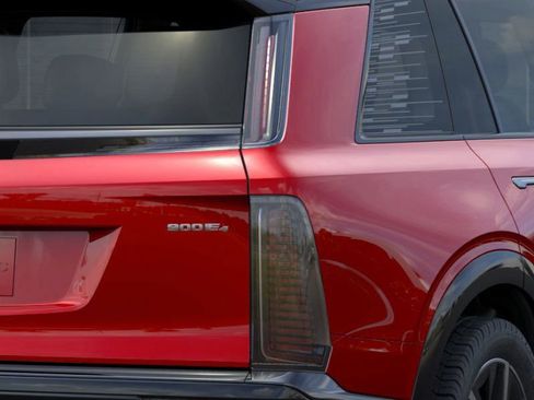 New 2026 Cadillac Vistiq Sport w/ LPO, Floor Liner Package image 12