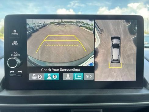 Used 2025 Honda Pilot Elite image 39