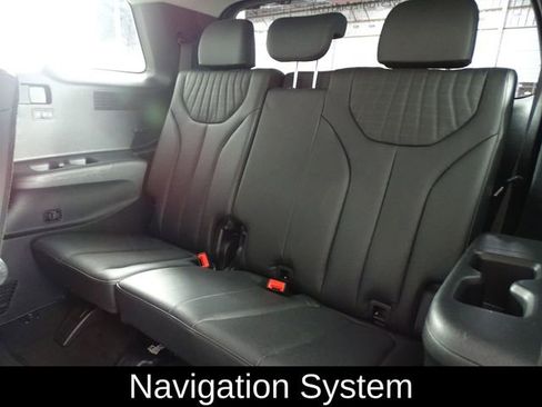 Used 2024 Hyundai Palisade Limited image 16