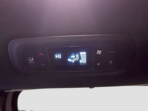 New 2026 Chrysler Pacifica Select image 25