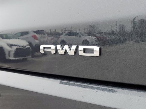 Used 2023 GMC Acadia Denali w/ Denali Ultimate Package image 7