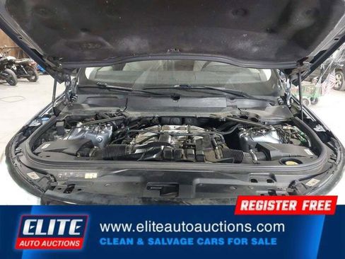 Used 2018 Land Rover Discovery HSE image 19