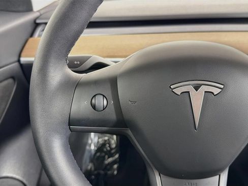 Used 2020 Tesla Model 3 Standard Range Plus RWD image 44