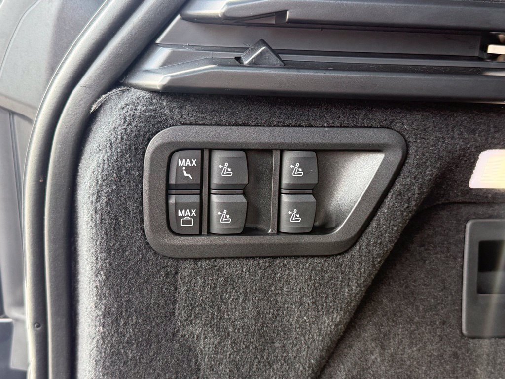 Used 2026 BMW X7 M60i AWD/4WD image 42