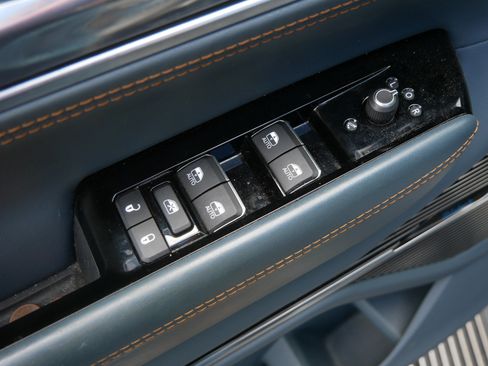 Used 2022 Jeep Grand Wagoneer Series II w/ Flexible Seating Group AWD/4WD image 22