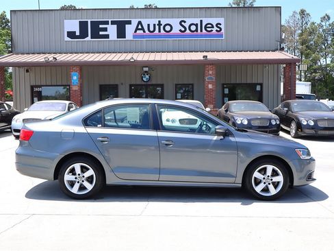 Used 2012 Volkswagen Jetta TDI FWD image 7