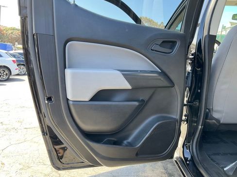 Used 2018 Chevrolet Colorado W/T w/ WT Convenience Package AWD/4WD image 31