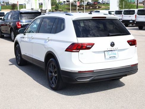 Used 2023 Volkswagen Tiguan SE FWD image 7