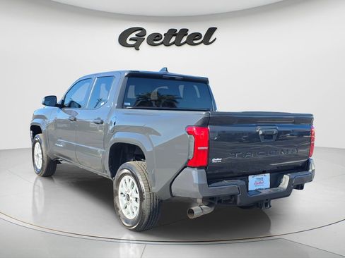 Used 2025 Toyota Tacoma SR5 RWD image 7
