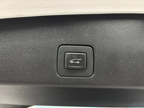 Used 2023 Buick Encore GX Select w/ Sport Touring Package FWD image 6