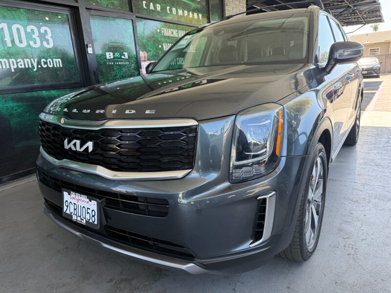 Used 2022 Kia Telluride S AWD/4WD image 3