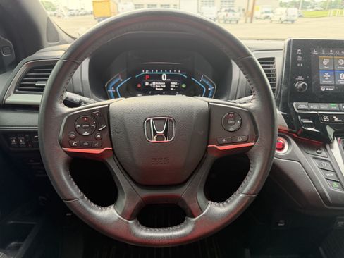 Used 2023 Honda Odyssey Sport image 16