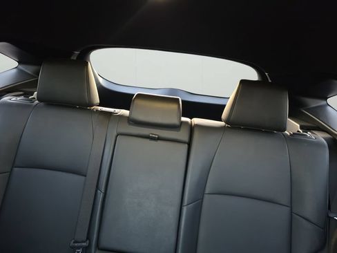 Used 2022 Toyota Venza XLE AWD/4WD image 14