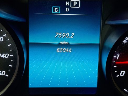 Used 2021 Mercedes-Benz GLC 300 image 16