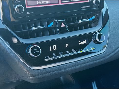 Used 2021 Toyota Corolla SE image 14